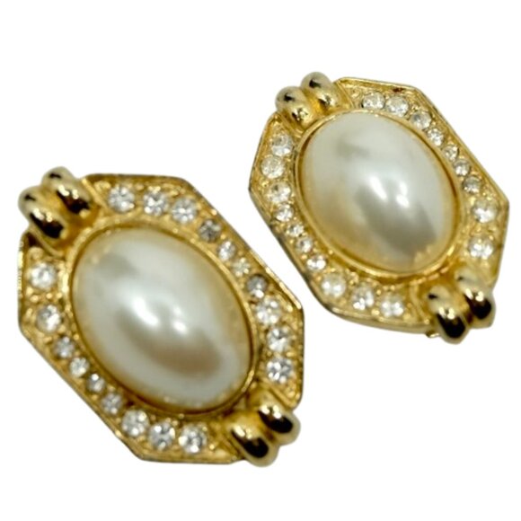 KENNETH JAY LANE~Vintage 90s~MABE PEARL & RHINESTONE GOLD PLATED CLIP EARRINGS - Picture 1 of 5